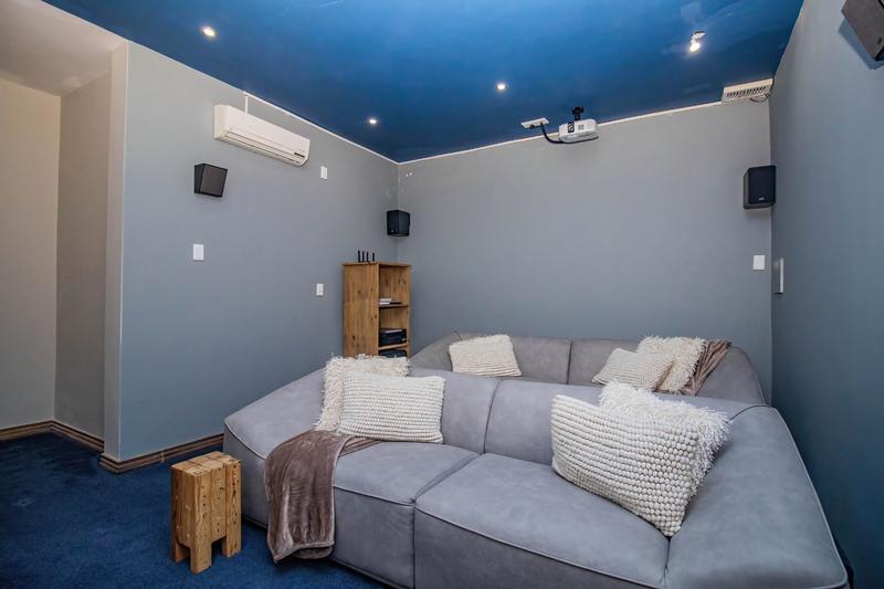 4 Bedroom Property for Sale in Pinnacle Point Golf Estate Western Cape